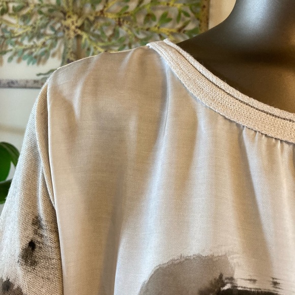 Italian made silk top size small - Picture 3 of 5